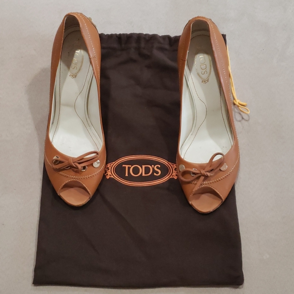 Tod's Leather Tie Peep Toe Pumps